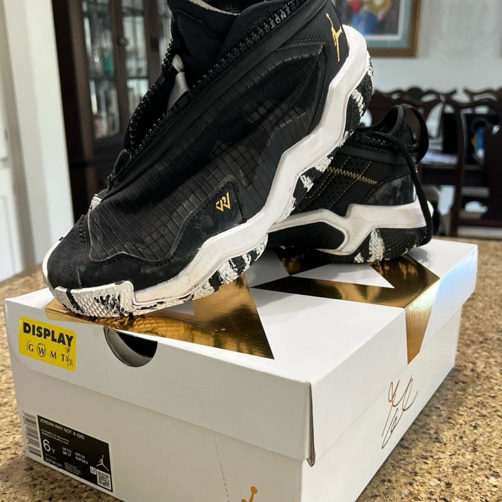 Jordan Why Not .6 GS Basketball Shoes Black Gold White Boys 6Y Nike Air Jordan